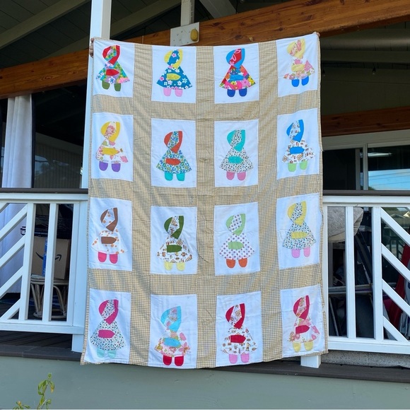 Vintage Sun Bonnet Sue Quilt - Picture 1 of 6